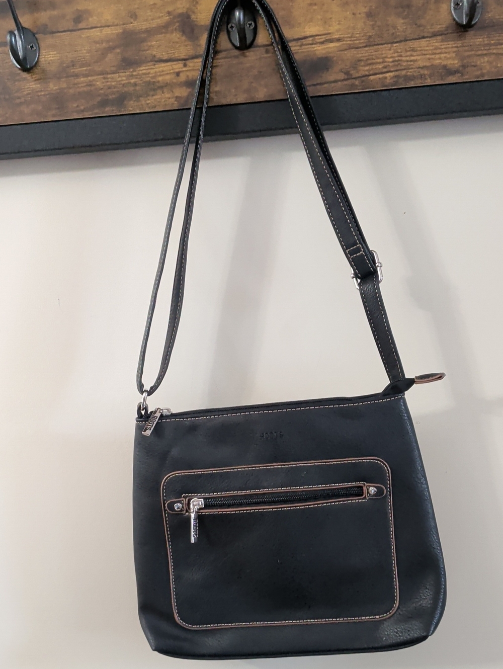 Black Roots Crossbody Shoulder Bag with Contrast Stitching